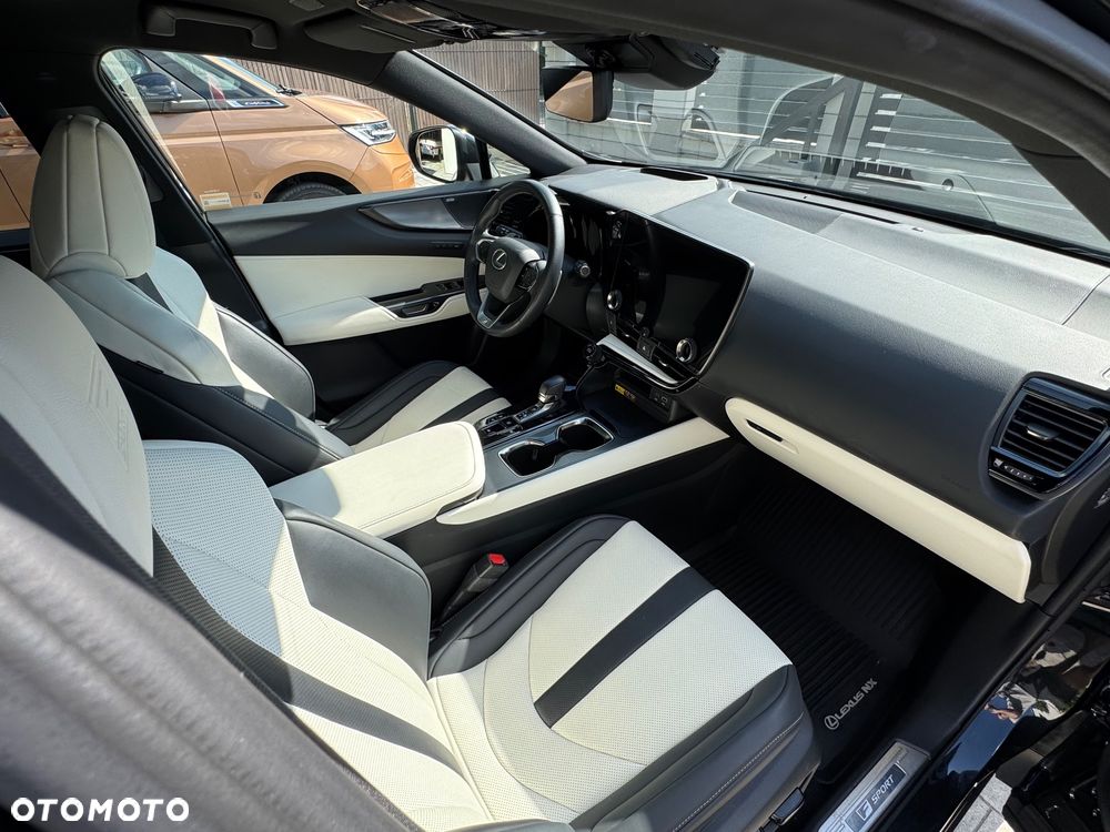 Lexus NX 350h F Sport AWD - 17