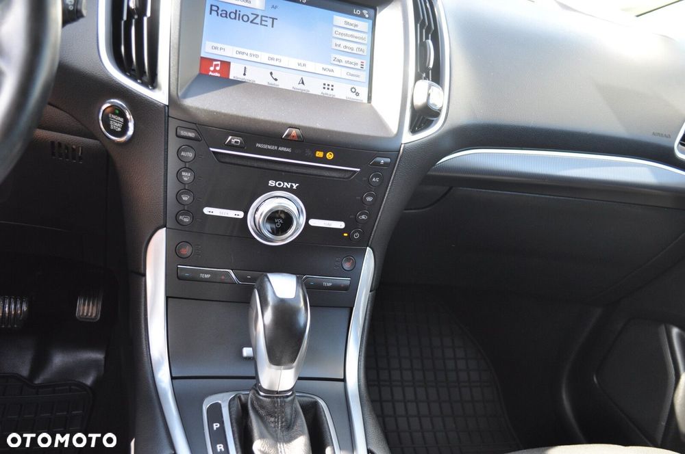 Ford S-Max - 13