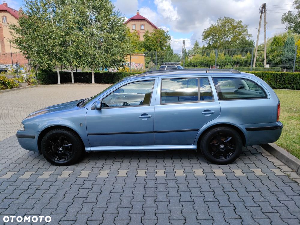 Skoda Octavia 1.6 Tour Classic - 6