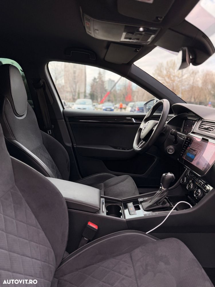 Skoda Superb 2.0 TDI DSG Sportline - 27