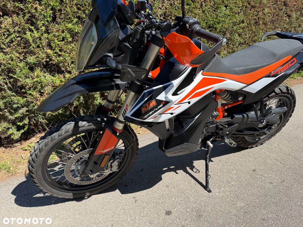 KTM Adventure 790 - 20