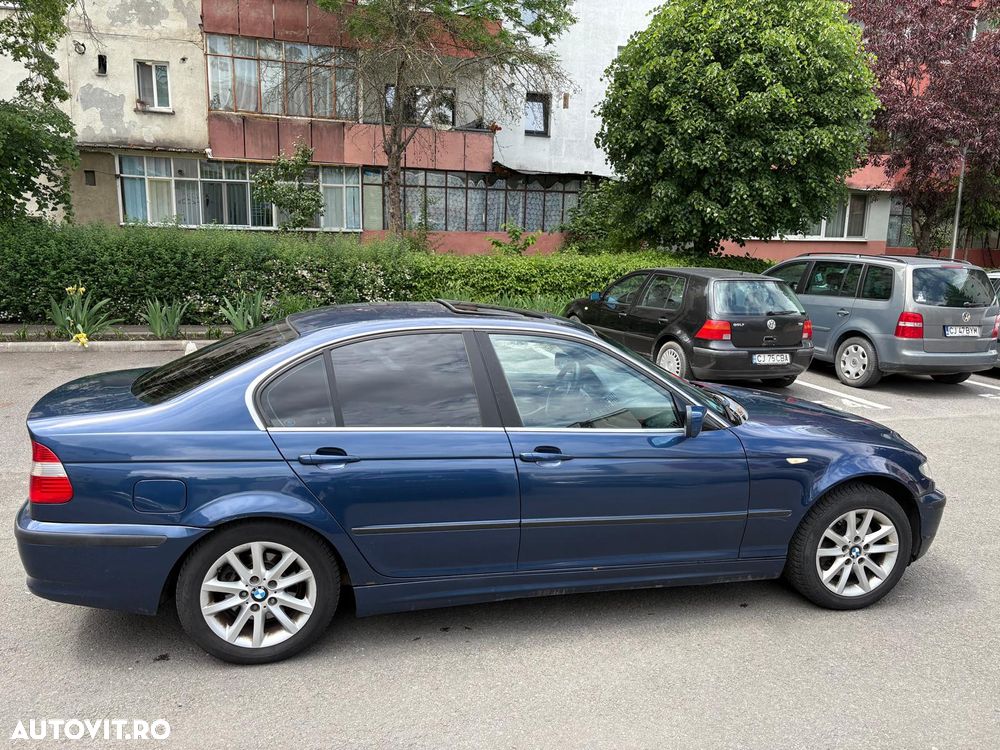 BMW Seria 3 320td - 11