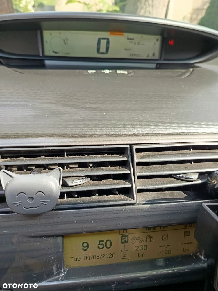Citroën C4 1.6 HDi SX - 18