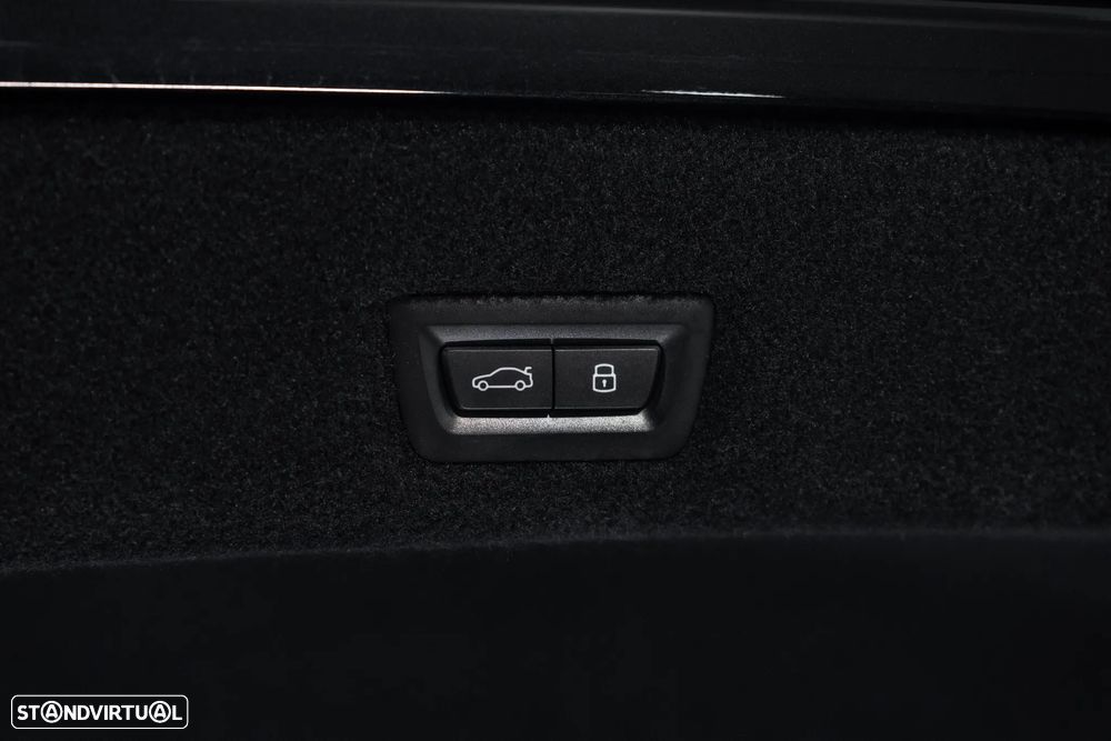 BMW 750 e xDrive - 59