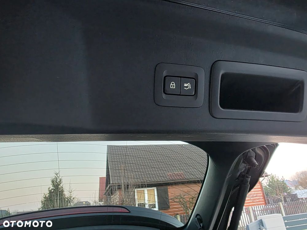 Mazda CX-30 2.0 mHEV Hikari 2WD - 29