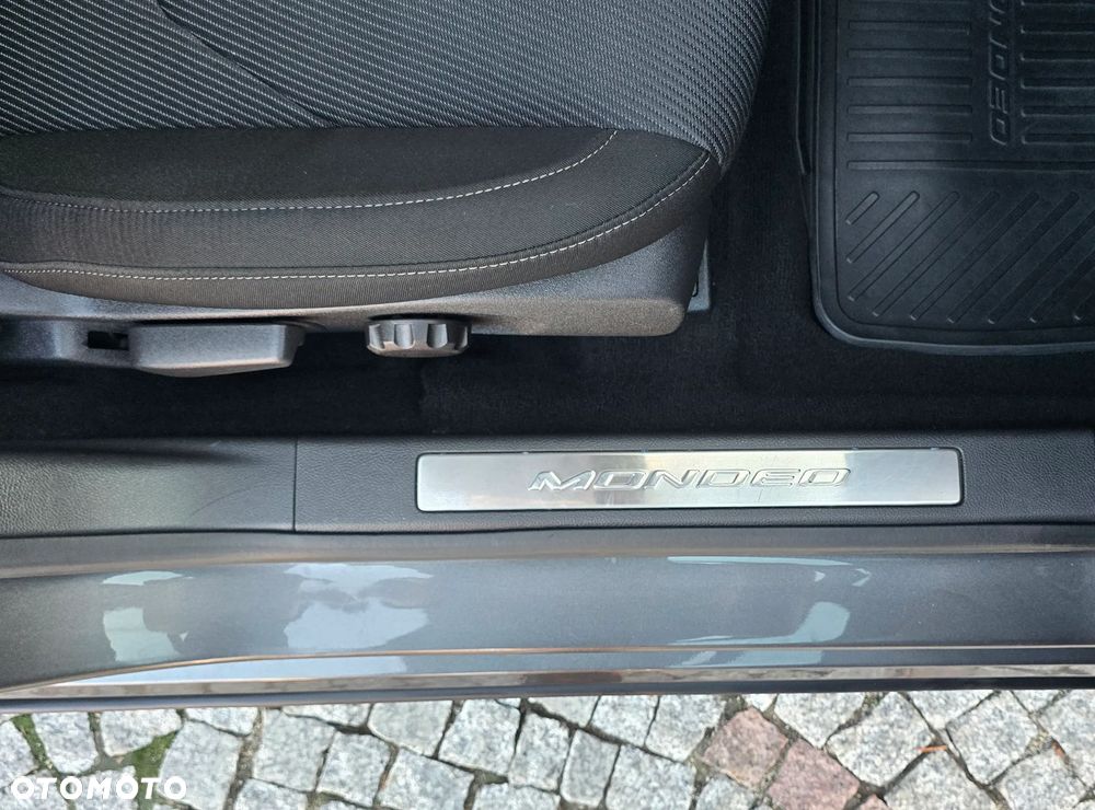 Ford Mondeo 2.0 TDCi Titanium - 23