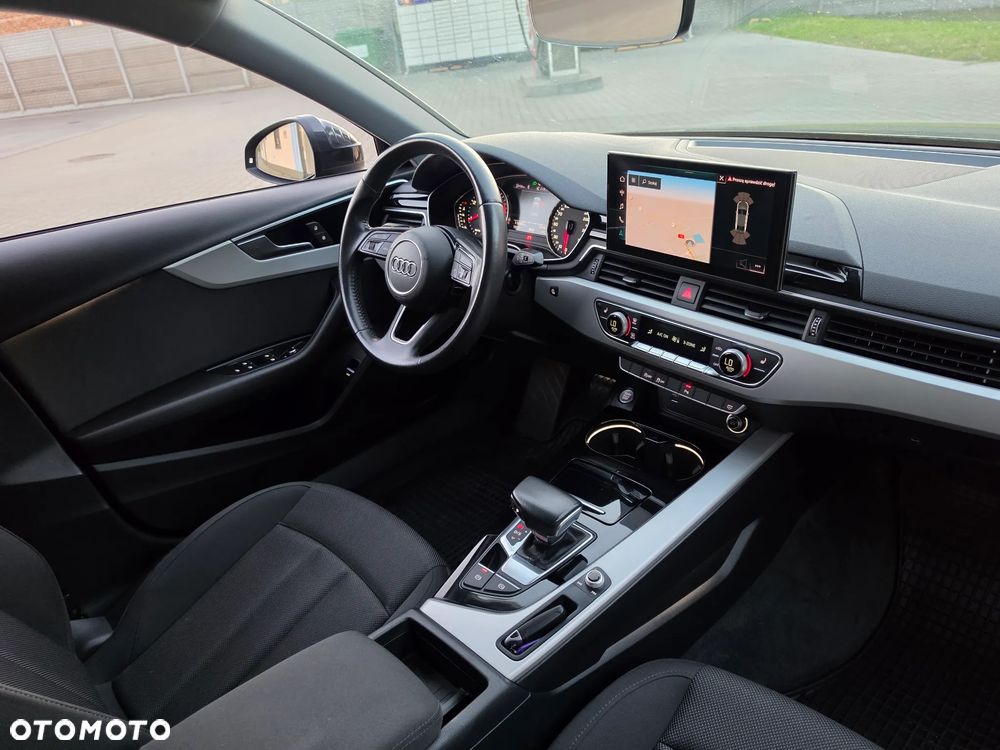 Audi A4 Limousine - 12