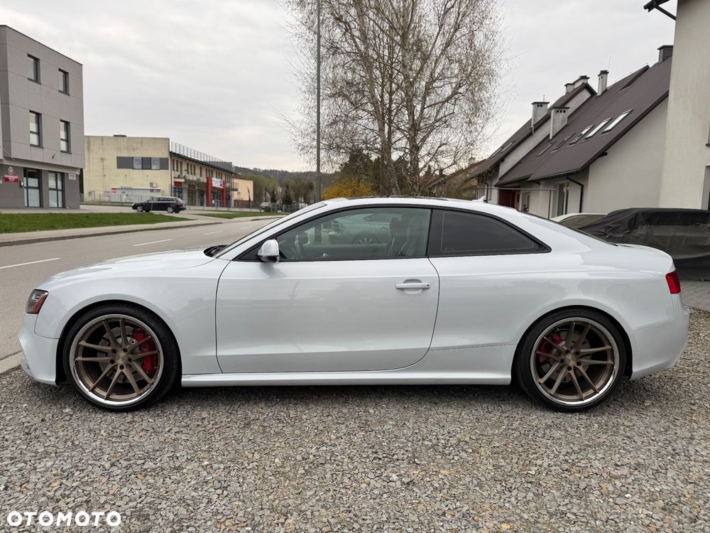 Audi RS5 Coupé Standard - 11