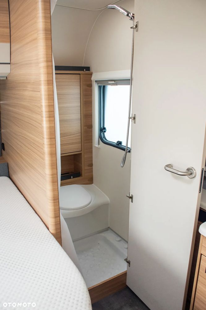 Dethleffs 730FKR Camper - 27