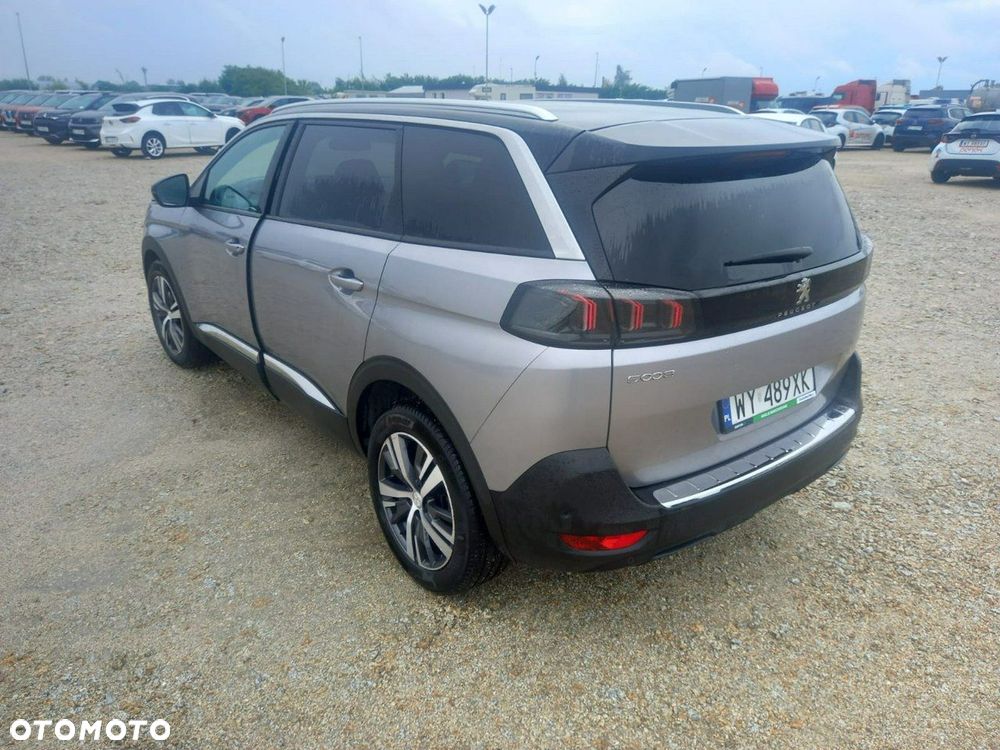Peugeot 5008 - 5