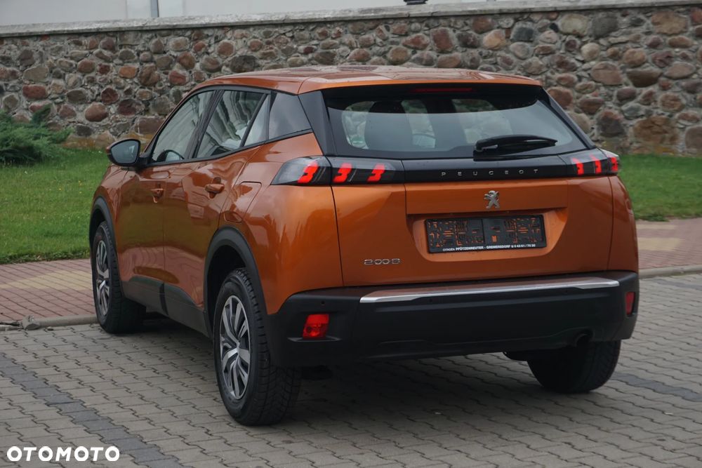 Peugeot 2008 1.2 PureTech Active Pack S&S - 11