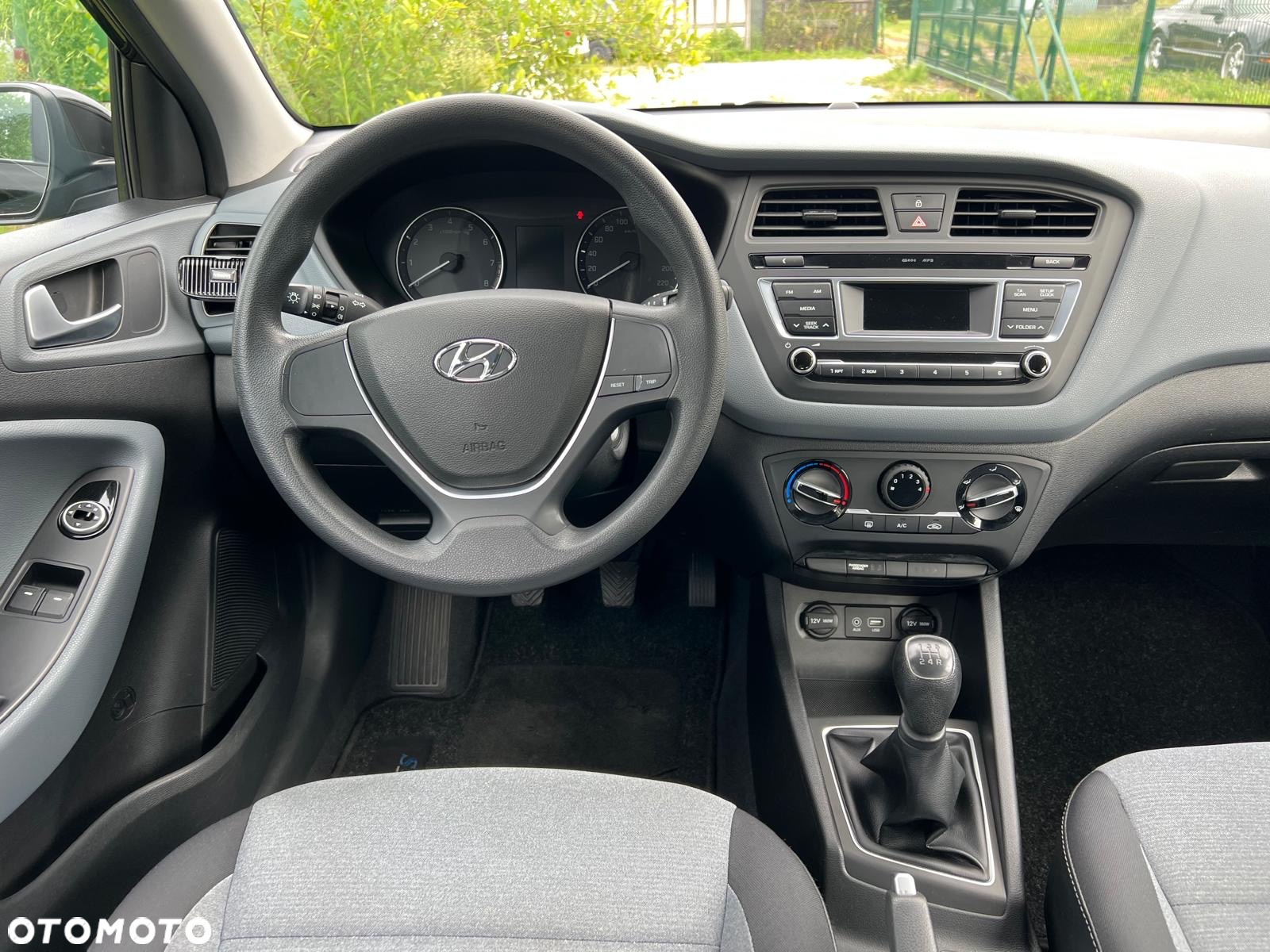 Hyundai i20 1.2 - 10