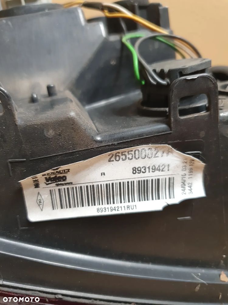 LAMPA PRAWA W KLAPE RENAULT MEGANE III KOMBI - 6