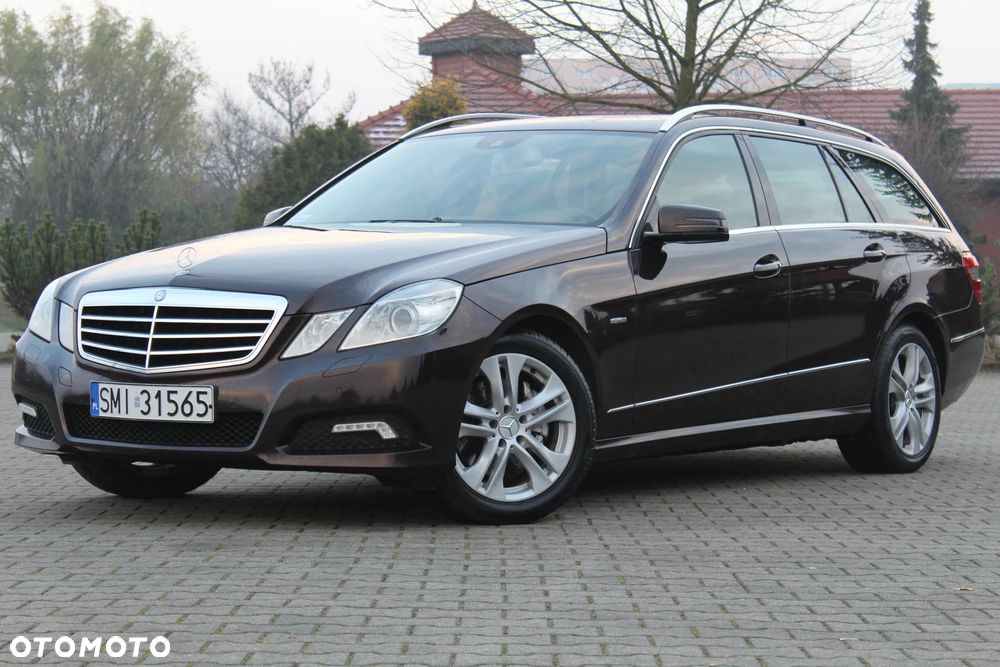 Mercedes-Benz Klasa E 250 CGI BlueEFFICIENCY 7G-TRONIC Avantgarde - 2