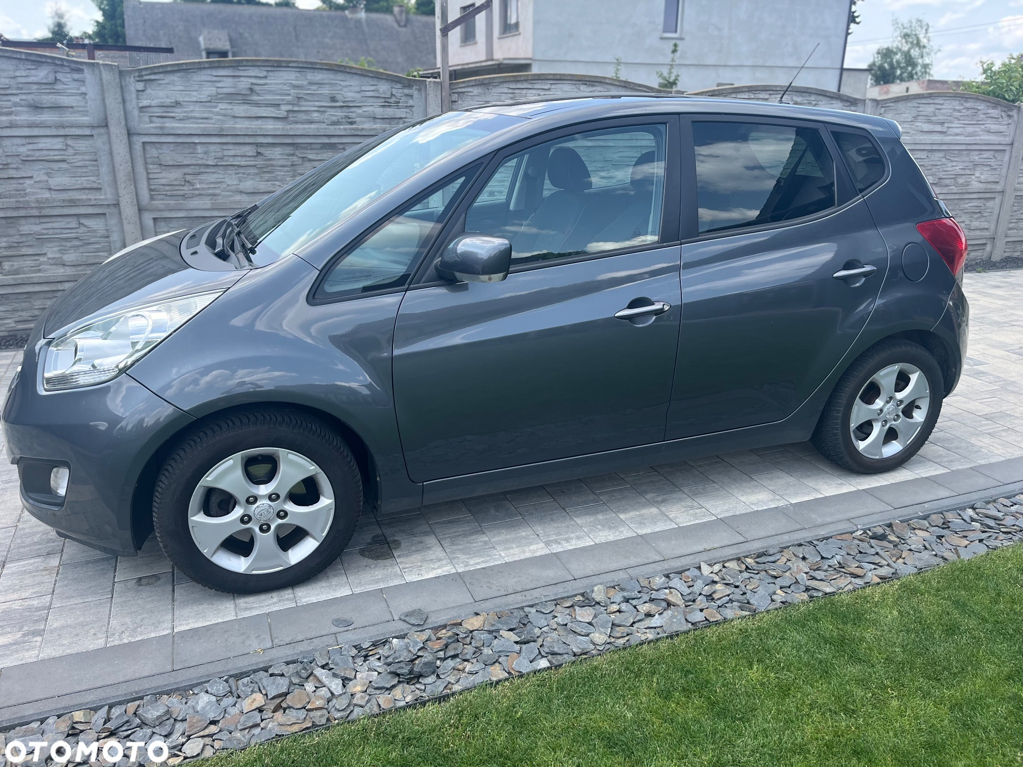 Kia Venga - 3