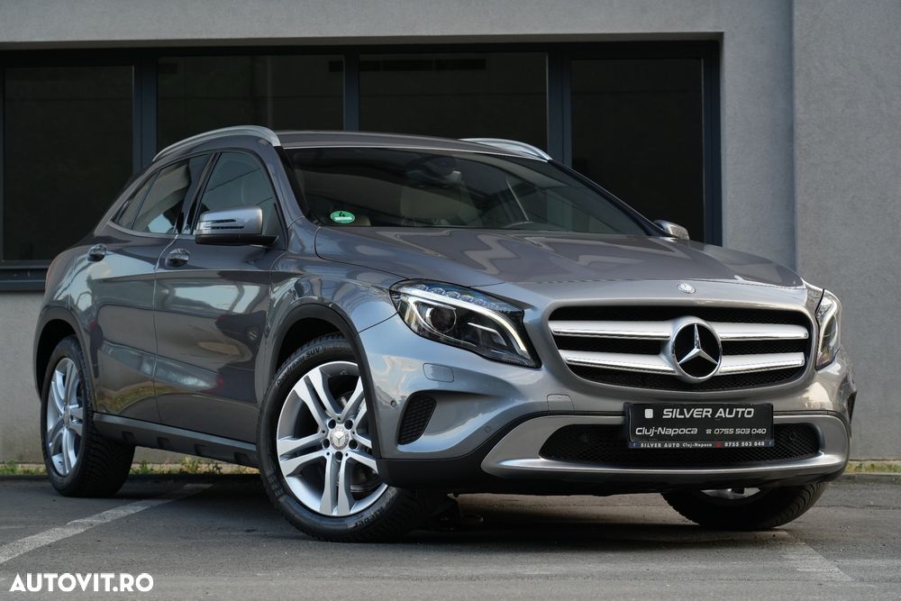 Mercedes-Benz GLA 220 d 4MATIC 7G-DCT - 32