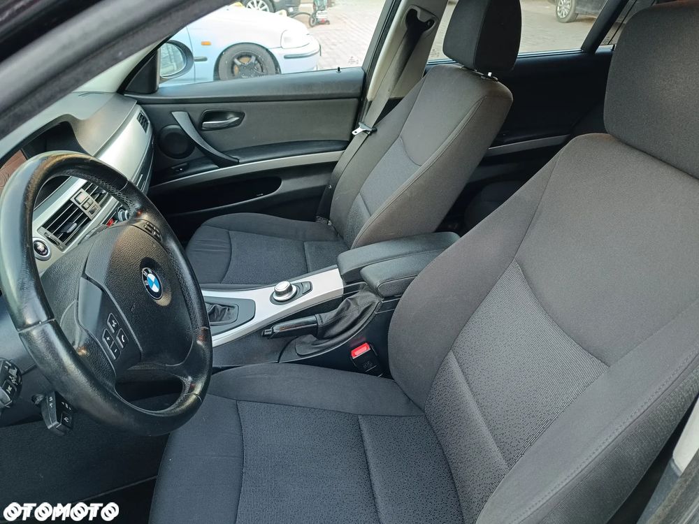 BMW Seria 3 320i Edition Exclusive - 9