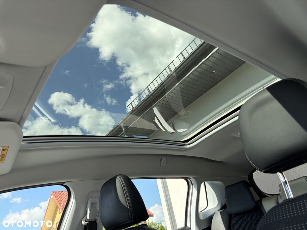 Peugeot 2008 1.2 Pure Tech GPF Allure S&S EAT6 - 26