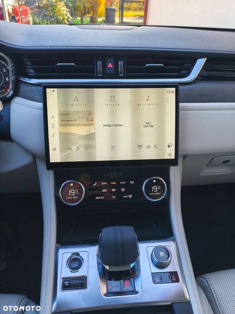 Jaguar F-Pace - 26