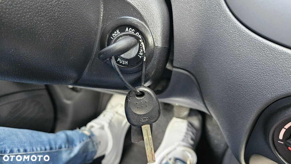 Kia Rio 1.4 Spirit - 30