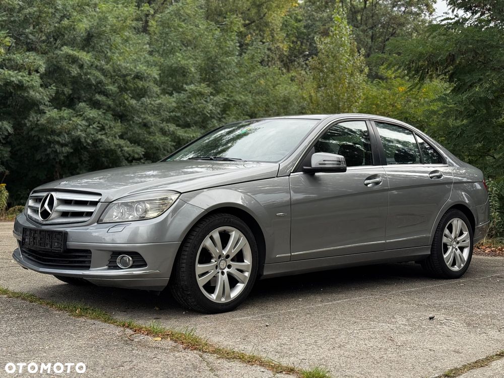 Mercedes-Benz Klasa C 180 CGI Automatik BlueEFFICIENCY Avantgarde - 4