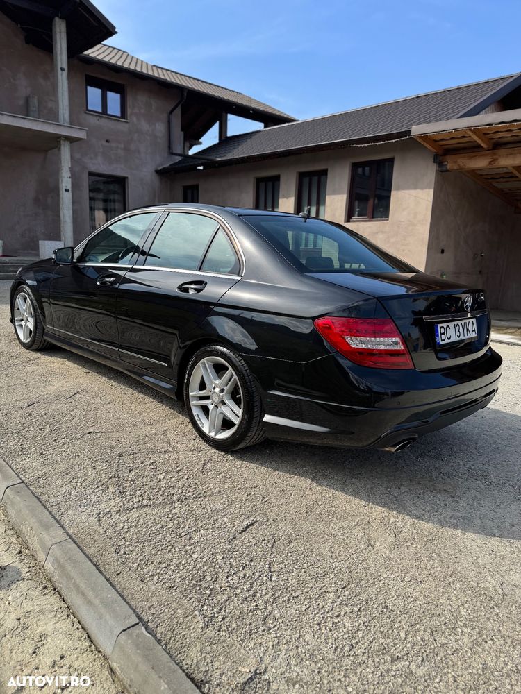 Mercedes-Benz C 200 CDI DPF (BlueEFFICIENCY) Avantgarde - 2