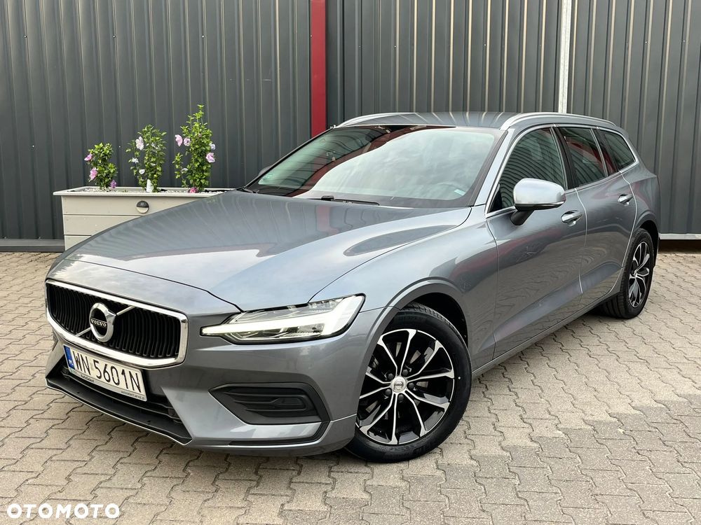 Volvo V60 D4 Momentum Pro - 1