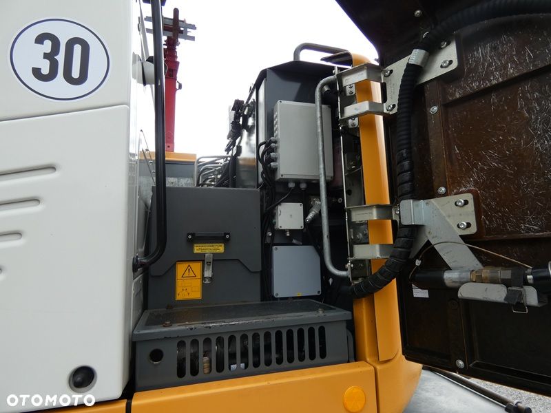 Liebherr A910 Compact ze Szwecji / ROTOTILT ZE SZCZYPCAMI / Super Stan / - 20