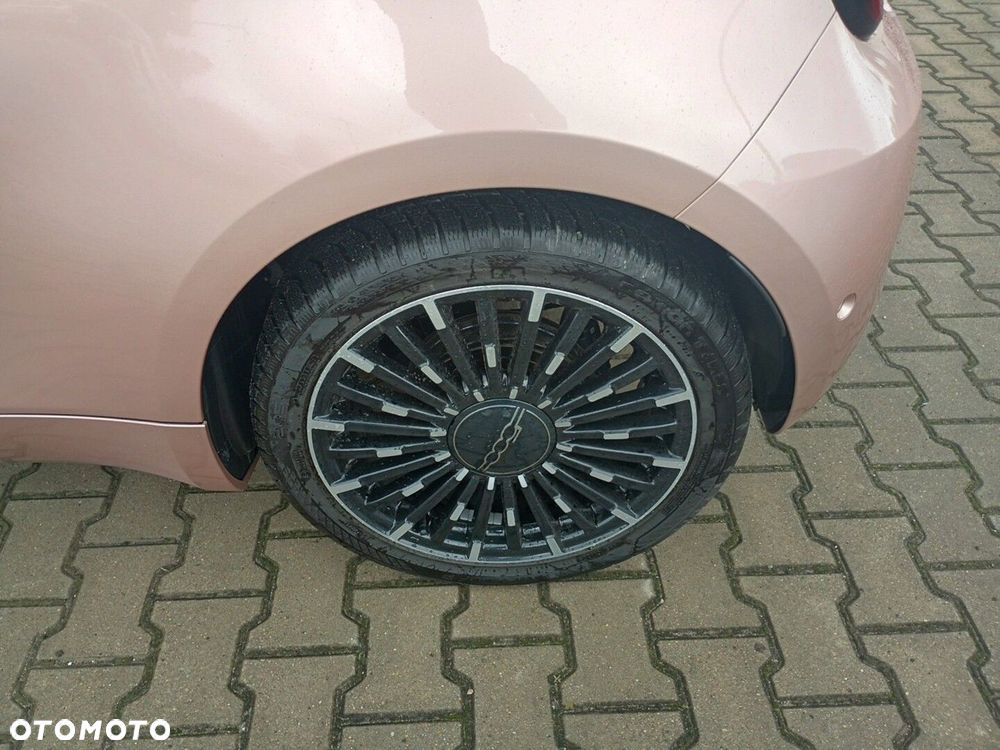 Fiat 500e - 12