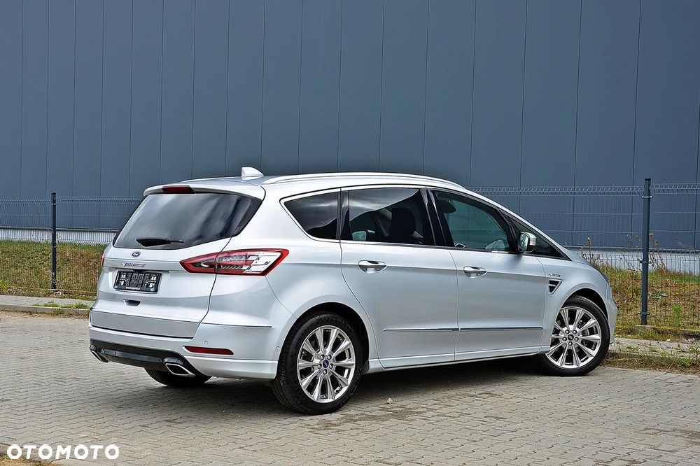 Ford S-Max - 13