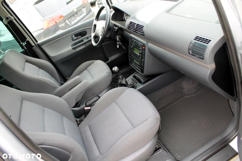 Volkswagen Sharan 1.9 TDI 4Motion Exclusive Edition - 10