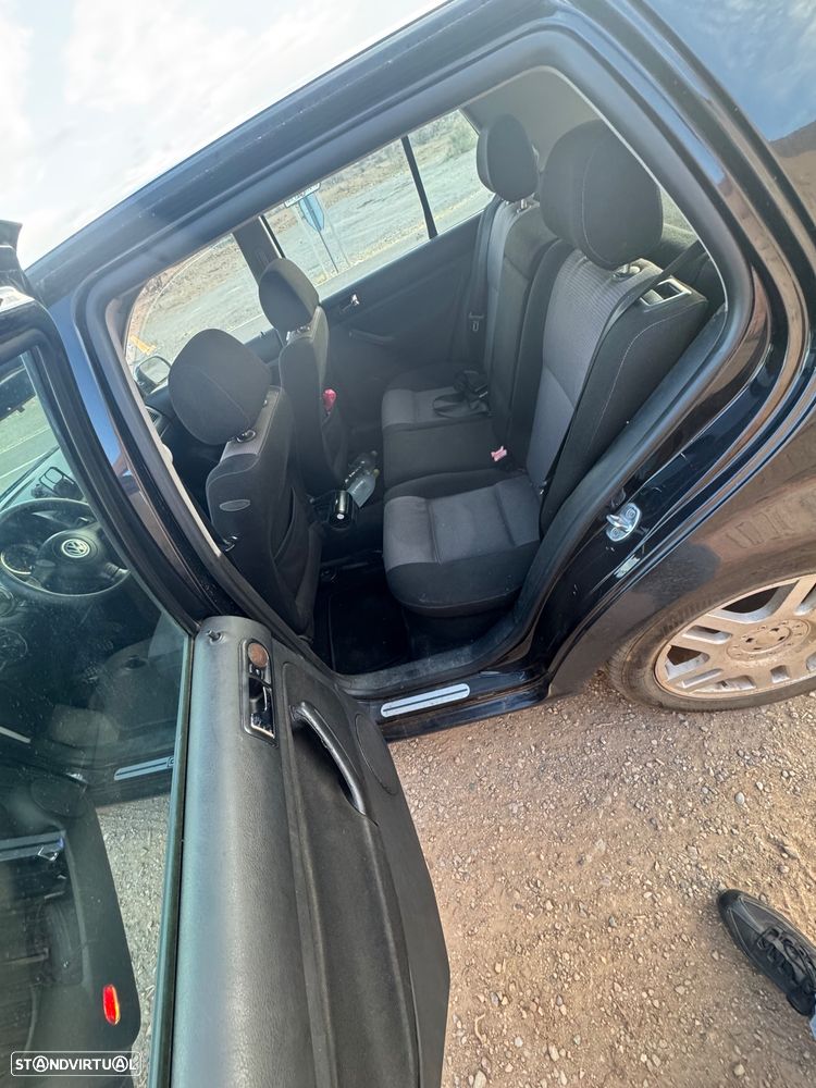 VW Golf - 9