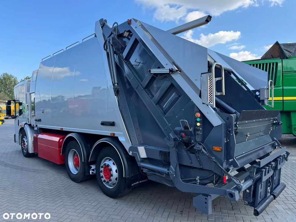 Mercedes-Benz Econic - 14