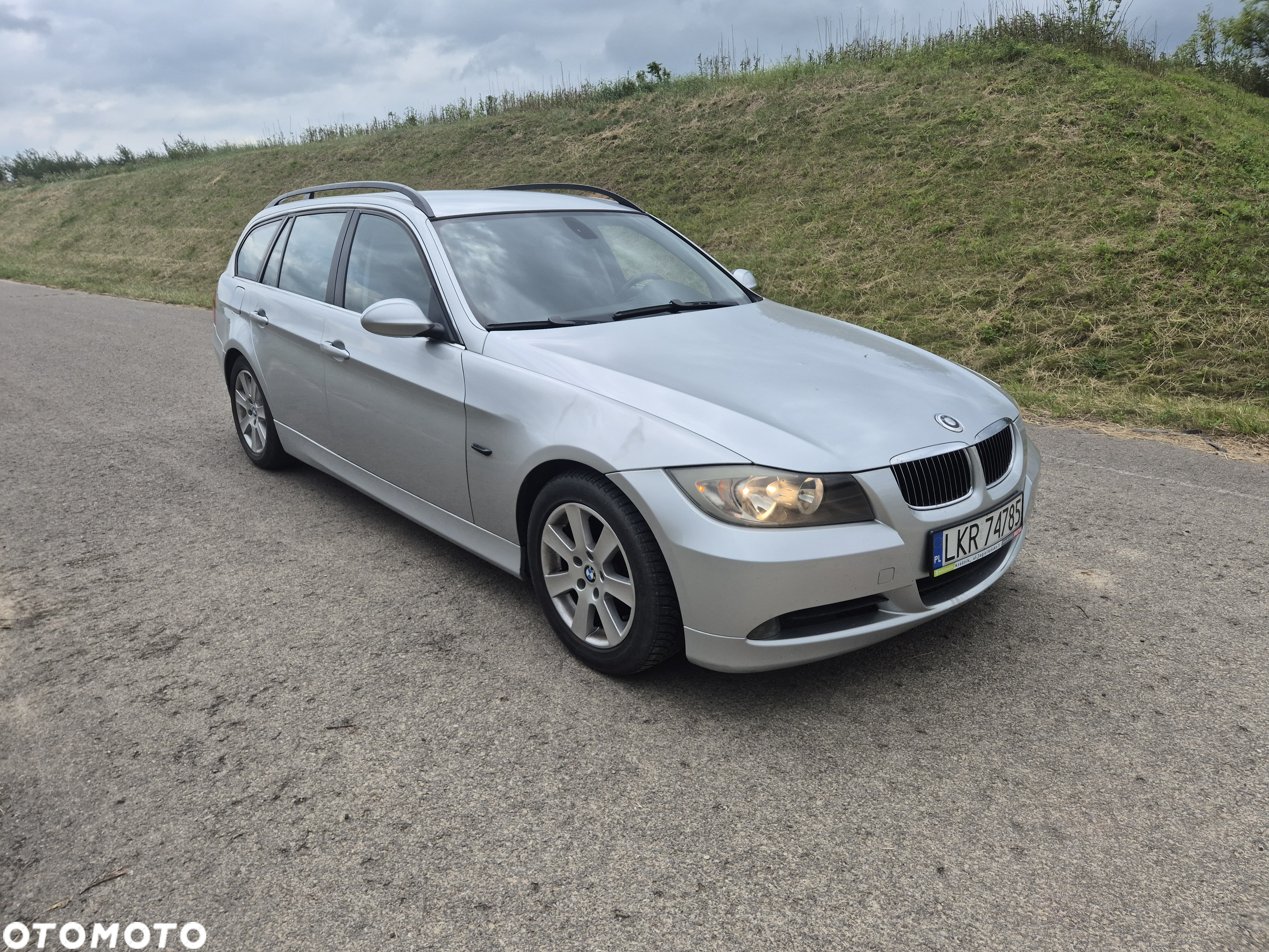 BMW Seria 3 325i Touring - 2