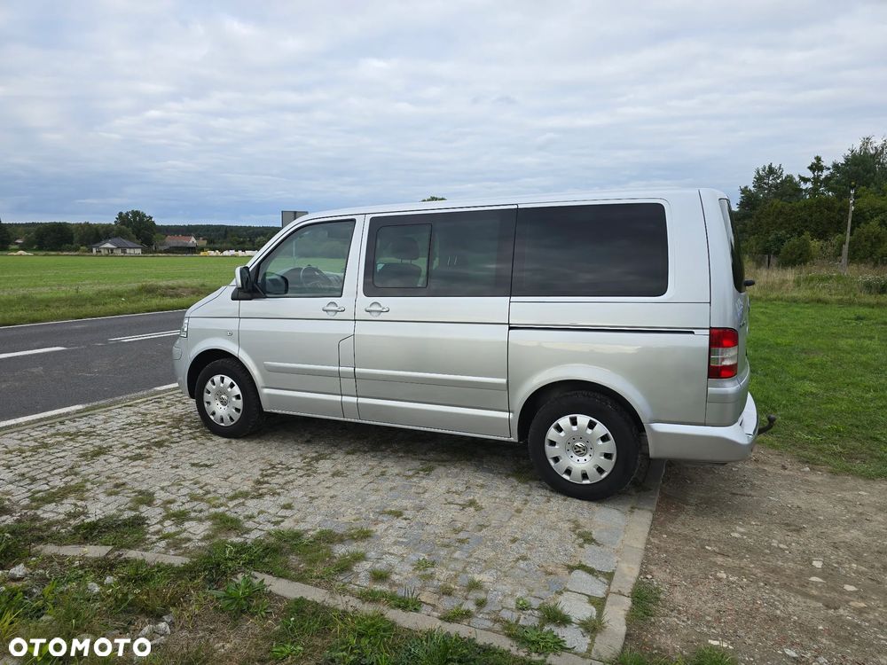 Volkswagen Multivan - 9