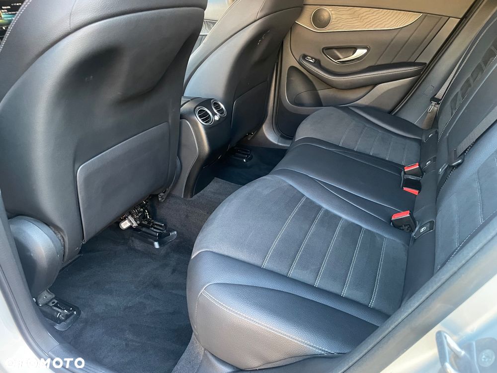 Mercedes-Benz GLC 220 d 4Matic 9G-TRONIC AMG Line - 13