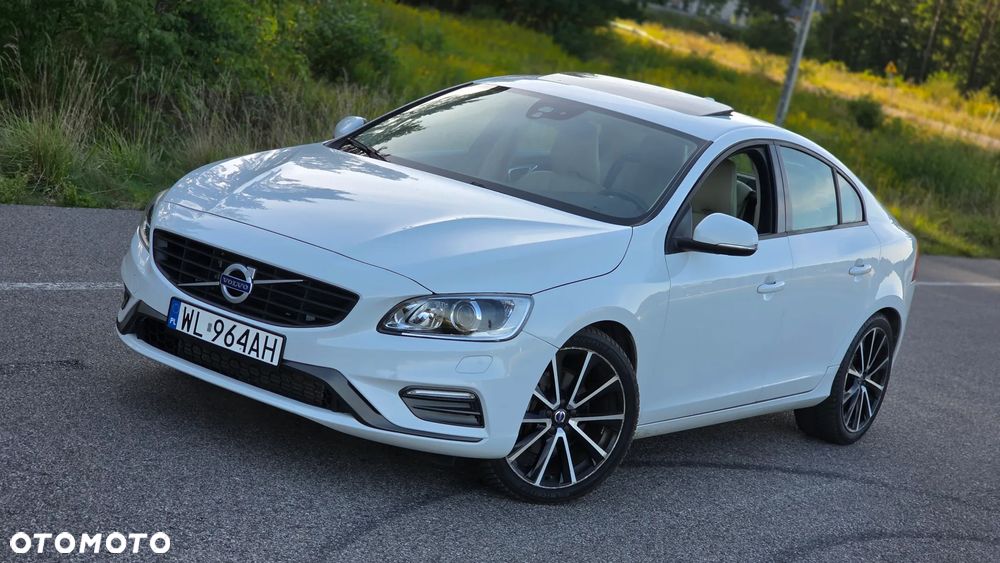 Volvo S60 T5 Drive-E Dynamic Edition (Momentum) - 4
