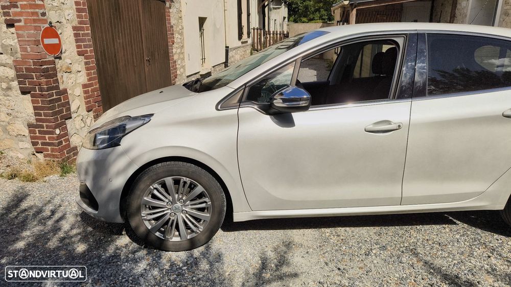 Peugeot 208 PureTech 82 Allure - 3