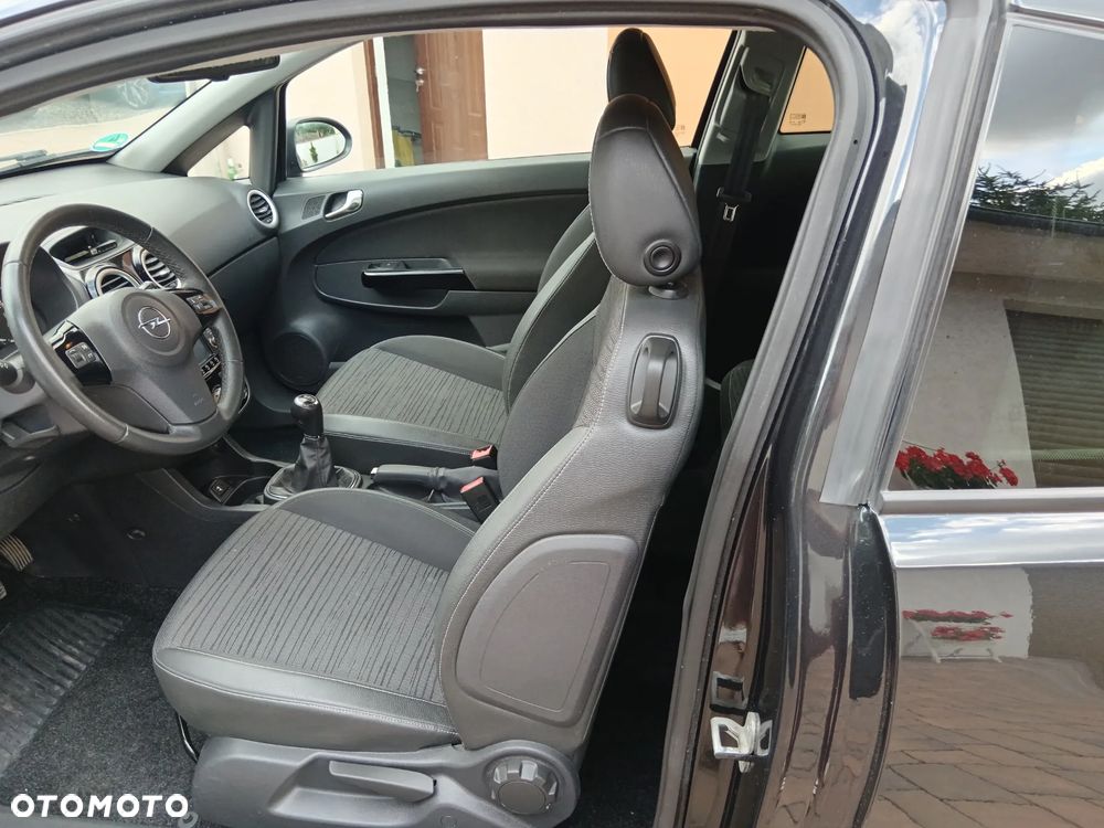 Opel Corsa 1.2 16V Enjoy - 8