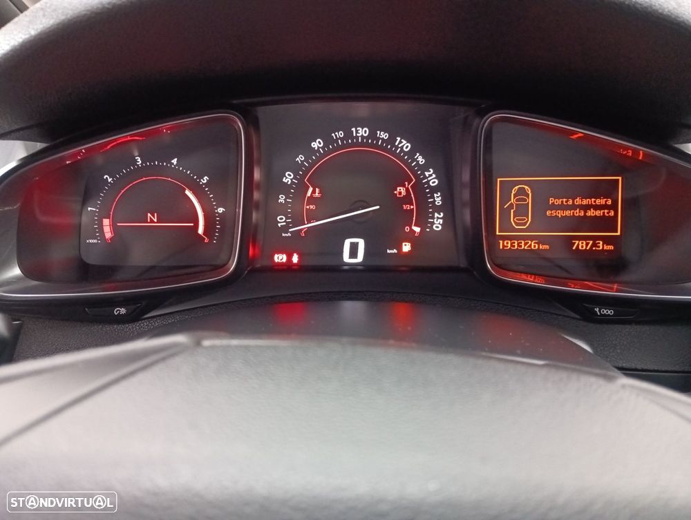 DS DS5 1.6 e-HDi Be Chic ETG6 - 15