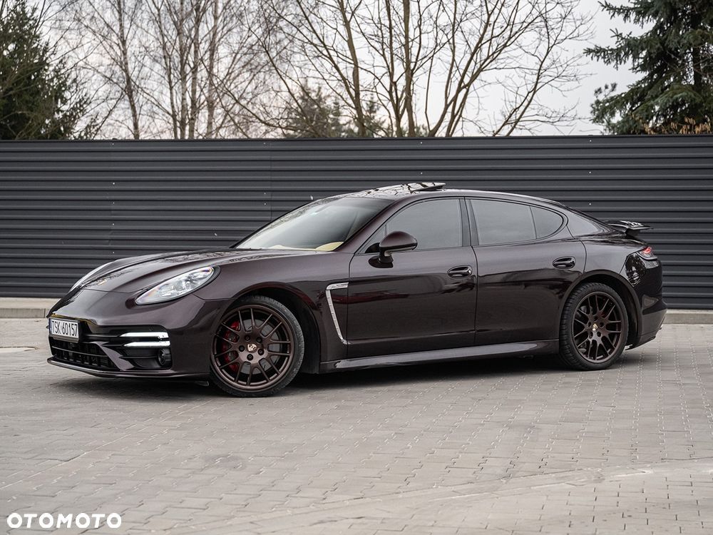 Porsche Panamera 4 PDK Platinum Edition - 8