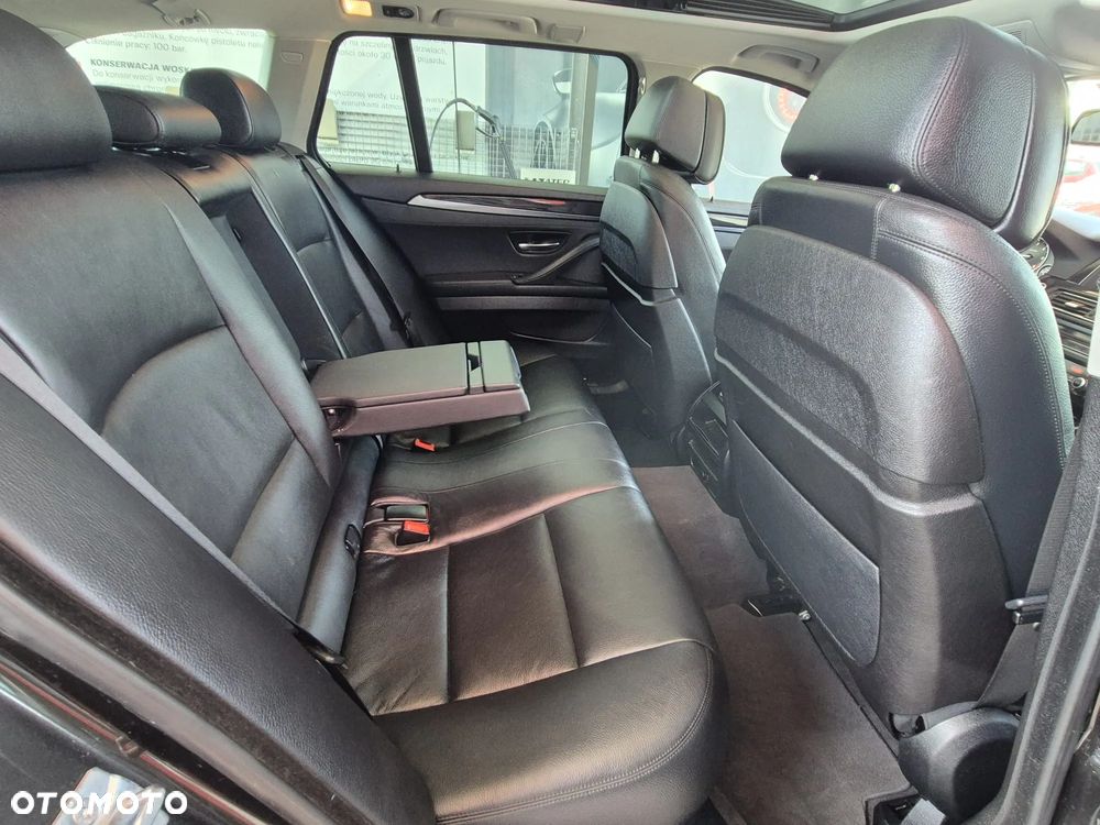 BMW Seria 5 535d - 30
