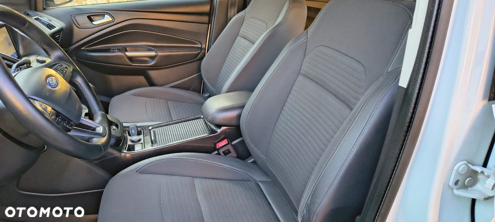Ford Kuga 2.0 TDCi AWD Titanium - 11
