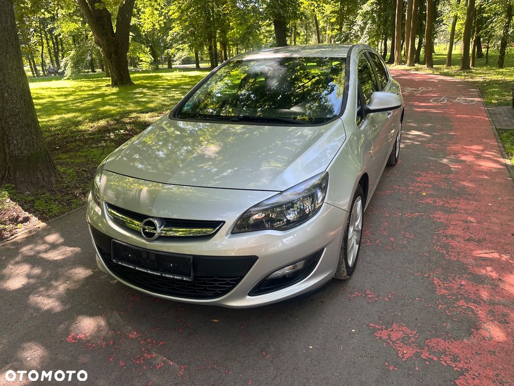 Opel Astra 1.6 Cosmo EU6 - 2