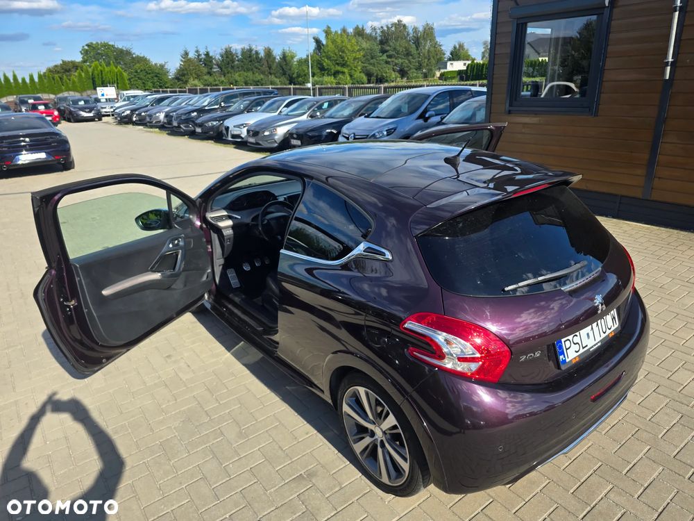 Peugeot 208 - 35