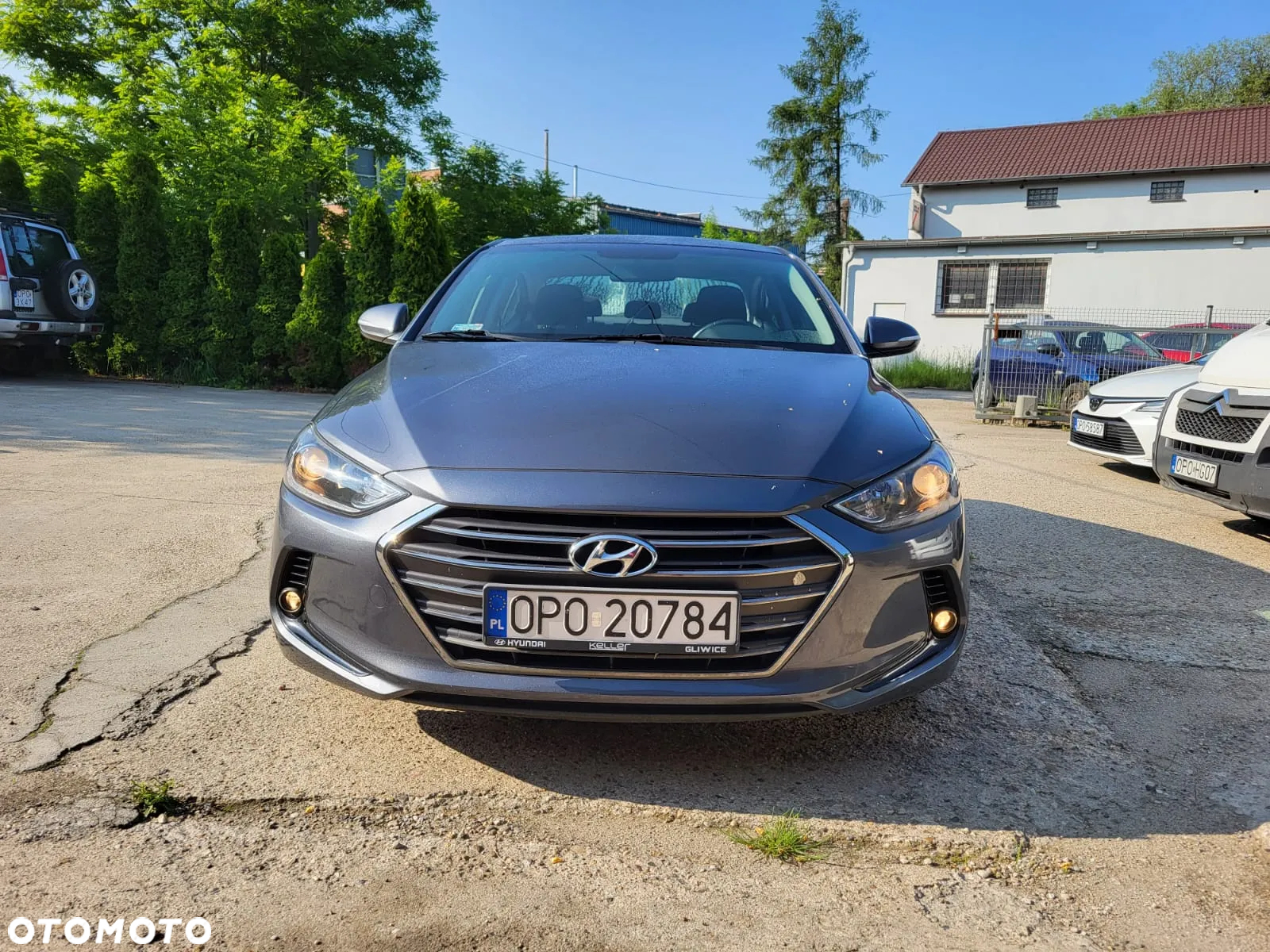 Hyundai Elantra 1.6 Comfort - 14