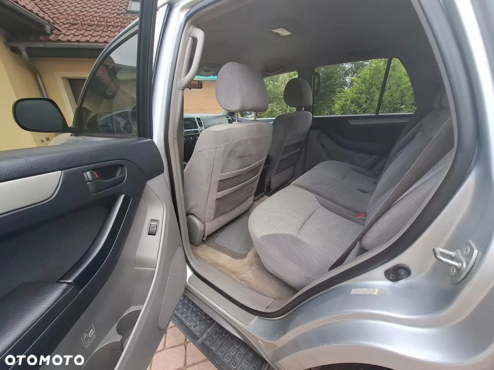 Toyota 4-Runner - 11