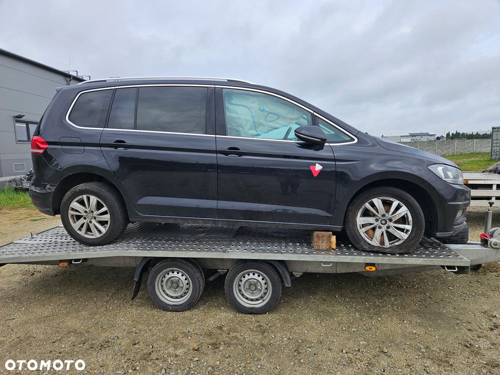 Volkswagen Touran 2.0 TDI SCR DSG Comfortline - 5