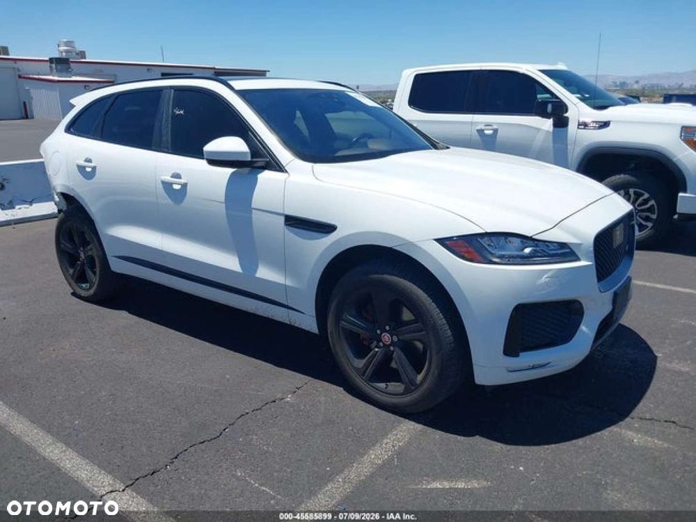 Jaguar F-Pace - 7