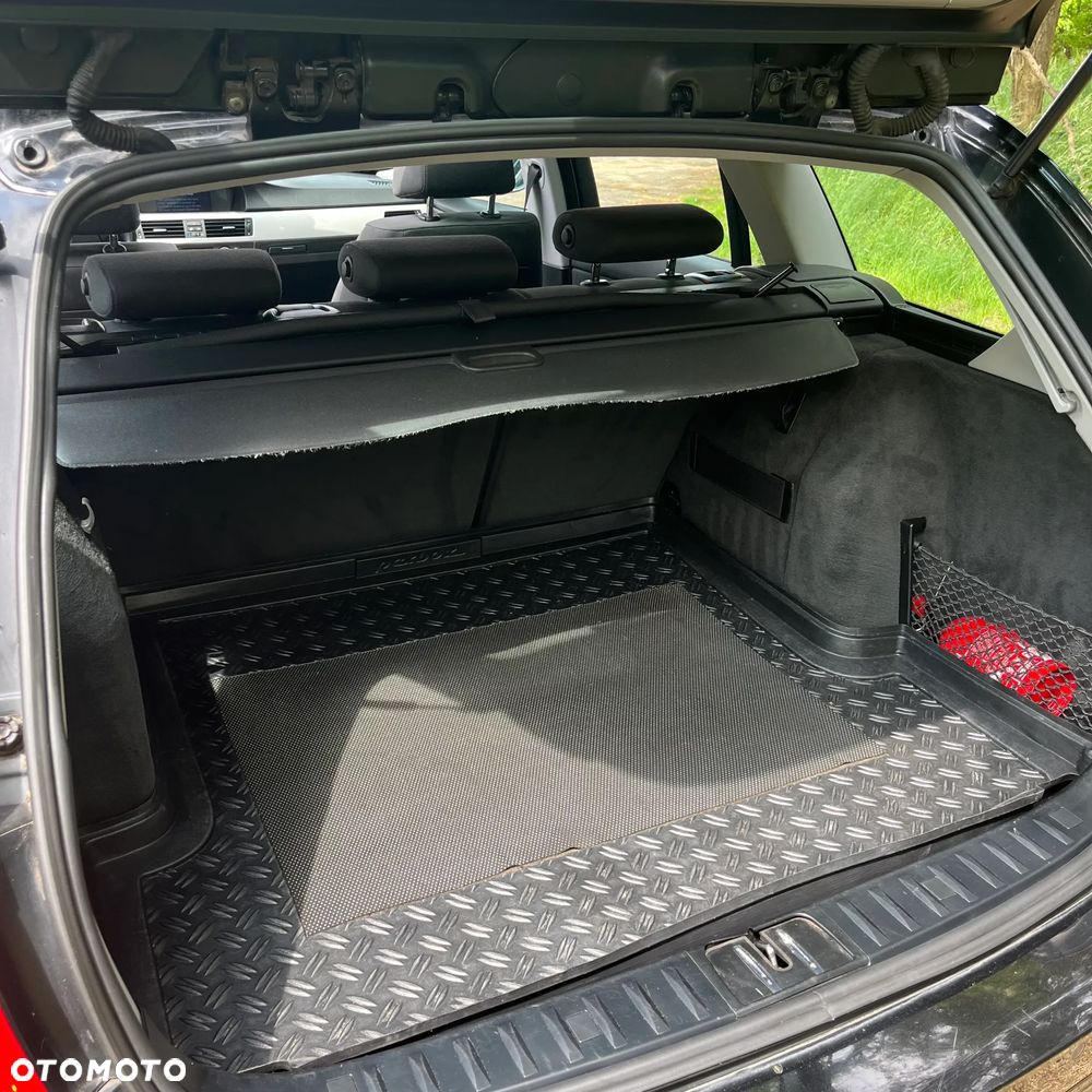 BMW Seria 3 320i - 7